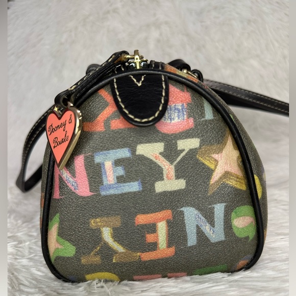 Rainbow Zipper Y2K Dooney and Bourke Barrel Bag. - Picture 4 of 7